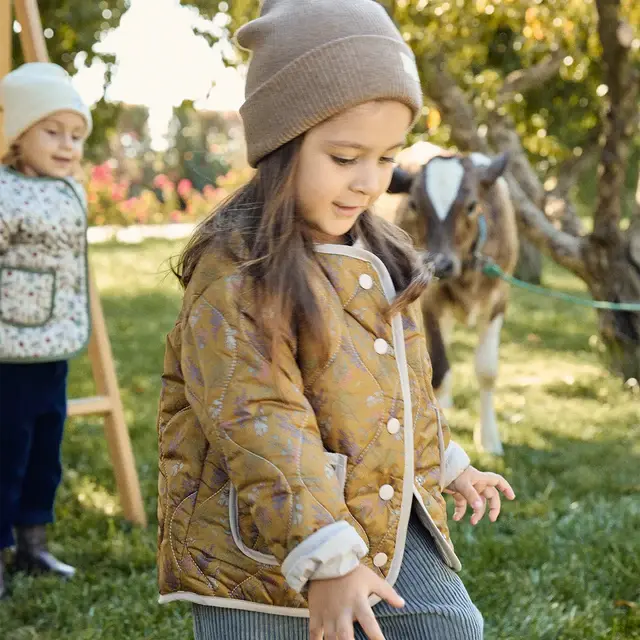 Kapitone Çiçekli Mont