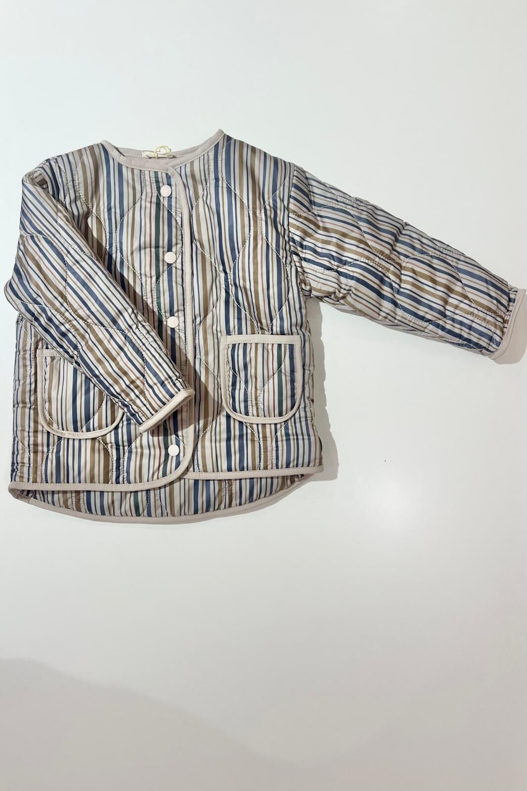 Kapitone Çizgili Mont