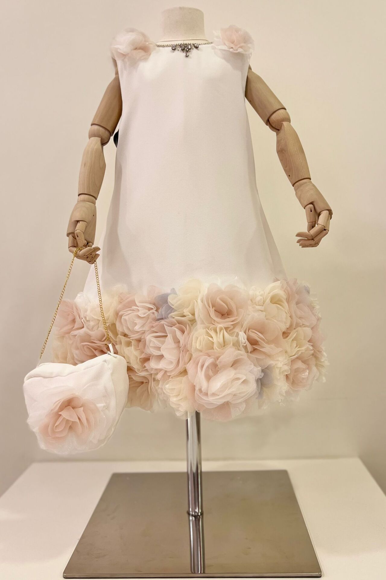 Çiçek Etekli Elbise