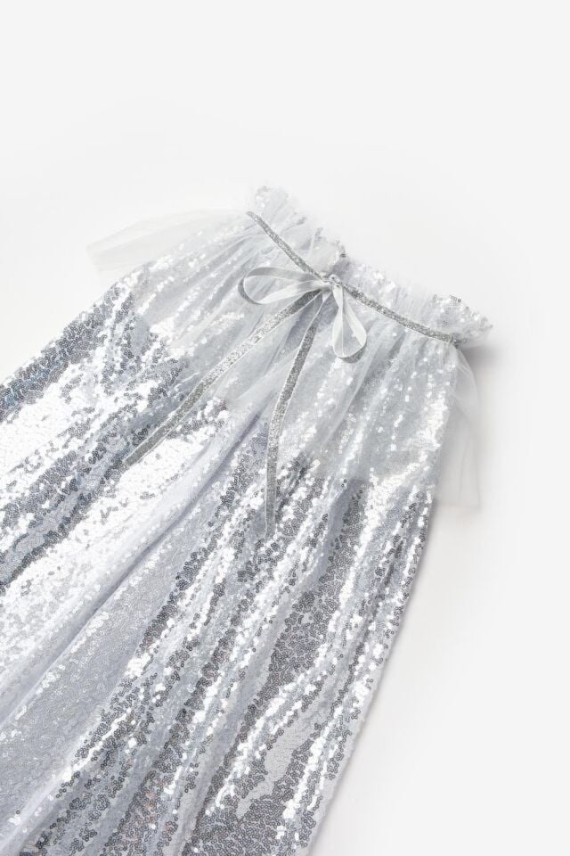 Gümüş Payetli Pelerin