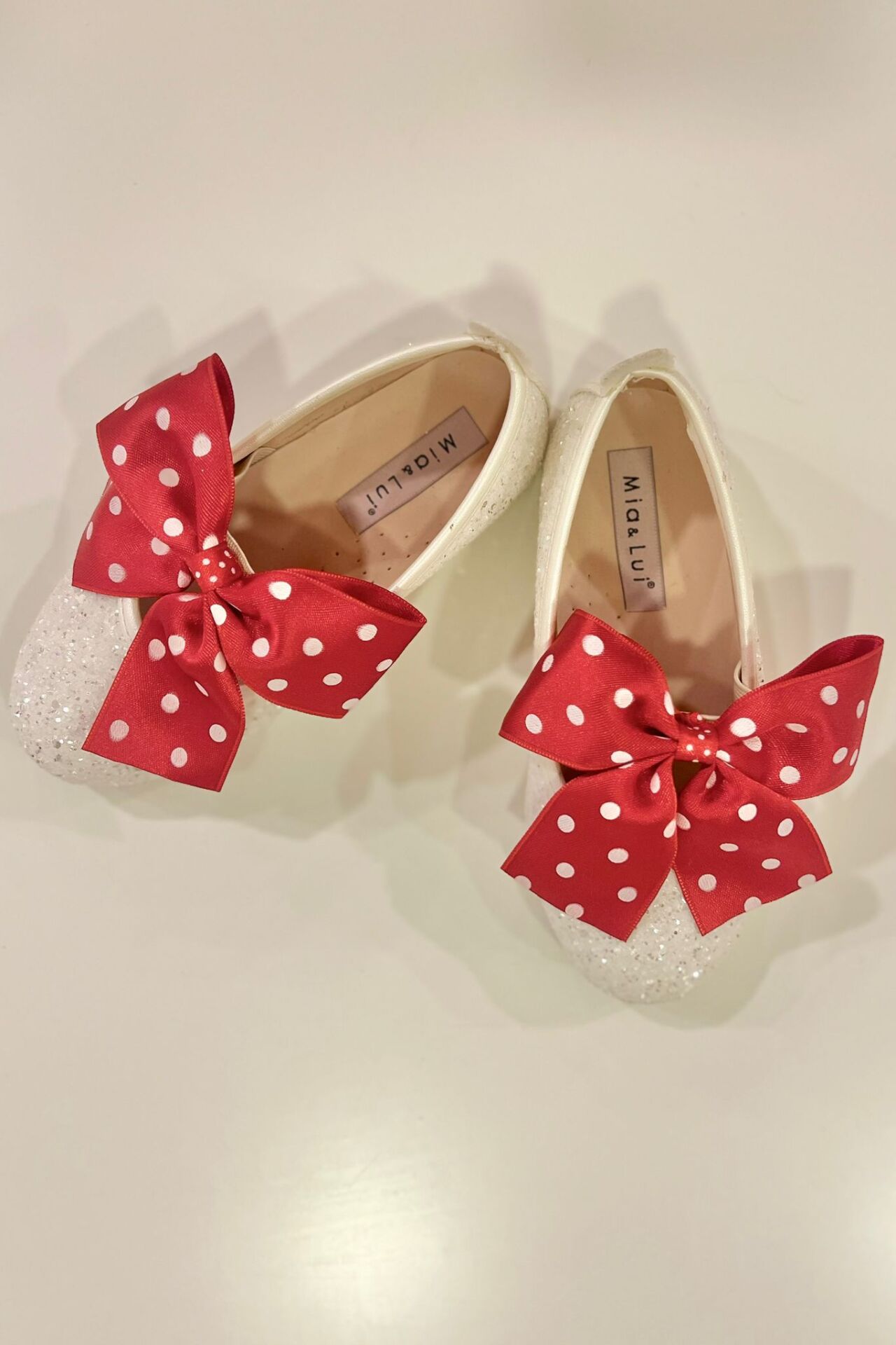 Mia & Lui Beyaz Cam Kırığı Kırmızı Fiyonklu Babet